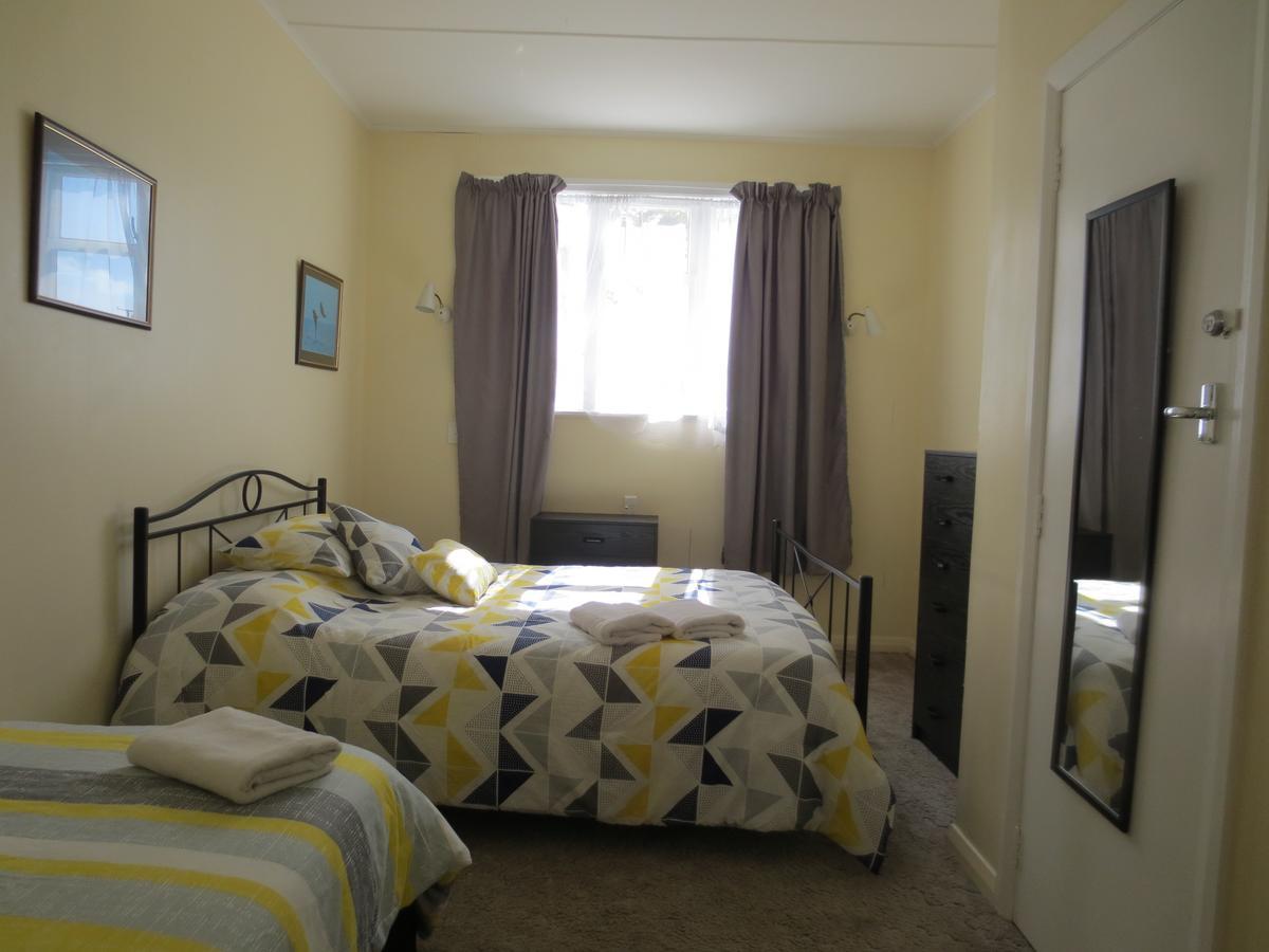 Empire Hotel Featherston Экстерьер фото